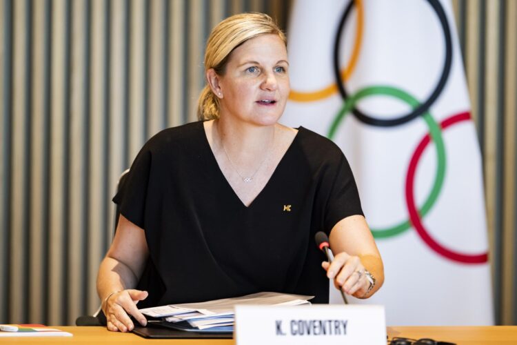 La nueva presidenta del Comité Olímpico Internacional (COI), la zimbabuense Kirsty Coventry, durante la reunión del Comisión Ejecutiva del COI.) EFE/EPA/JEAN-CHRISTOPHE BOTT