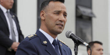 Ministros colombianos viajan a región del Cauca donde civiles retienen a 57 militares