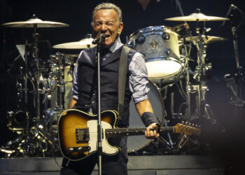 Springsteen lanza mañana siete ‘discos perdidos’ que le ayudaron a mantener la «cordura»