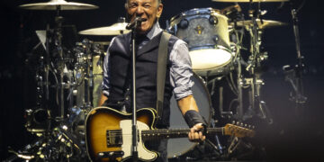 Springsteen lanza mañana siete ‘discos perdidos’ que le ayudaron a mantener la «cordura»