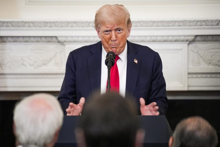 Fotografía del 14 de julio de 2025 del presidente de EE.UU., Donald Trump. EFE/YURI GRIPAS / POOL