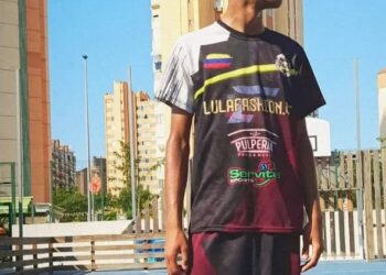 Futbolista boconés resalta en torneo internacional en España