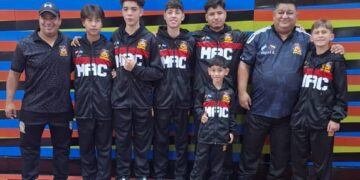 Dos jóvenes boconeses viajan a campo de entrenamiento de fútbol en Argentina 