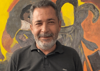 Tití: el artista que descubrió en un baúl su destino y convirtió el arte en su vida