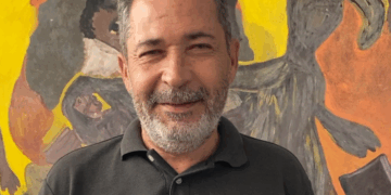 Tití: el artista que descubrió en un baúl su destino y convirtió el arte en su vida