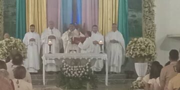 Templo completamente lleno en la misa concelebrada ofrecida a la conductora espiritual de Sabana de Mendoza