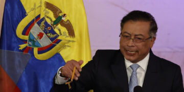 Petro asegura que los diálogos de paz con el ELN están rotos por culpa de esa guerrilla