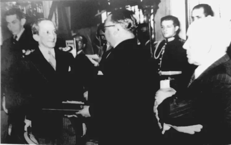 Imagen de la Asamblea Constituyente del 27 de octubre de 1946. De izquierda a derecha: Luis Prieto, Eloy Blanco y Rómulo Betancourt. Archivo General de la Nación. Foto: Cortesía