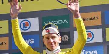 Pogacar deja vivo el Tour