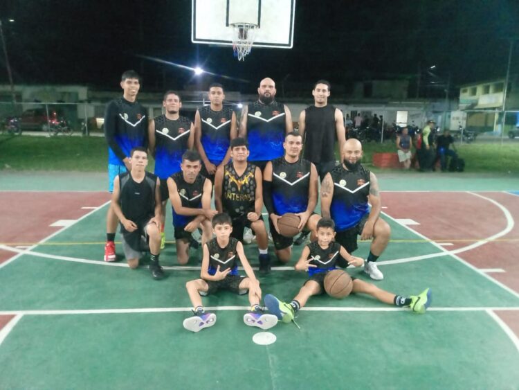 Los Fénix.Campeones del Baloncesto libre Sucre Prospero.
