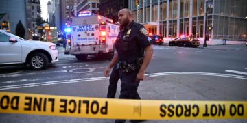 El autor del tiroteo de Nueva York tenía como objetivo las oficinas de NFL, según alcalde