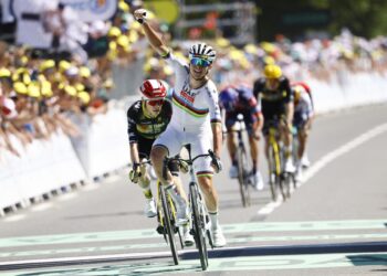 Pogacar derriba el Muro de Bretaña y recupera el maillot amarillo