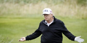 Trump anuncia acuerdo con la UE: aranceles del 15 % y compras de energía y defensa a EEUU