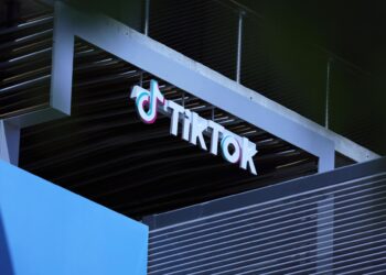 La red TikTok refuerza la seguridad y notificará a los padres cada nueva publicación