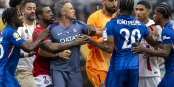 «No saben perder», dice João Pedro tras el incidente con Luis Enrique