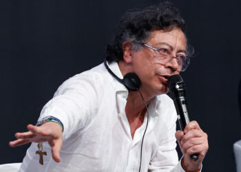 Petro vuelve a denunciar un golpe en su contra y pide a EE.UU. que investigue conspiración