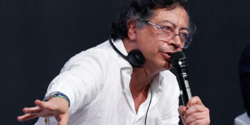 Petro vuelve a denunciar un golpe en su contra y pide a EE.UU. que investigue conspiración