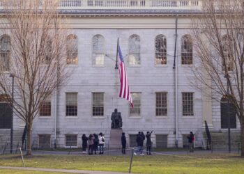 El Gobierno de Trump ordena a Harvard entregarle documentos sobre estudiantes extranjeros