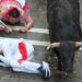 El primer encierro de toros de los sanfermines, muy rápido y accidentado