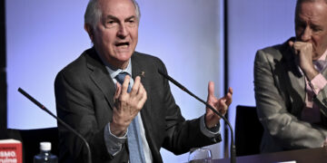 Ledezma alerta a Europa sobre Venezuela y pide que los españoles «cuiden su democracia»