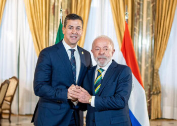 Peña y Lula acuerdan un convenio «justo» sobre Itaipú, en reunión previa a la cumbre del Mercosur