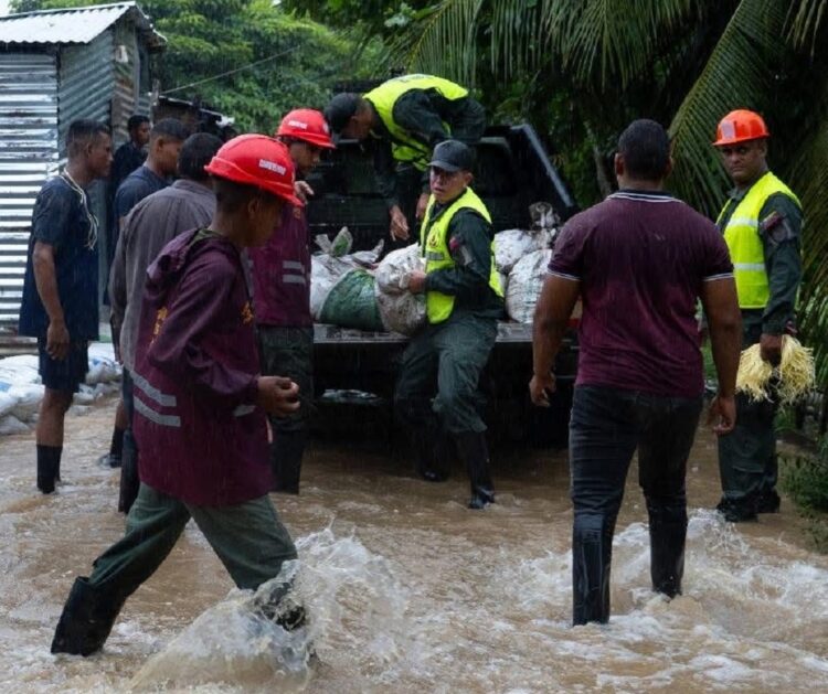 Guasdualito está incomunicado por la troncal 19, debido a que el río Sarare arrasó con la carretera a la altura del sector Casa del Palma| Foto Moisés Guerrero