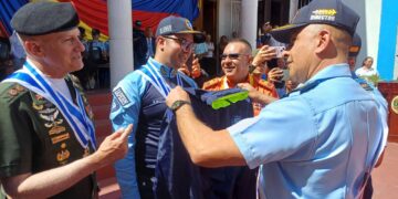 Condecoran a funcionarios de la Policía de Mérida 
