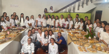 349 participantes egresaron de la Escuela para el Emprendimiento Carmen Sánchez de Jelambi