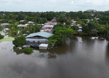 Más de 1.500 damnificados en Amazonas y Bolívar por crecida del río Orinoco