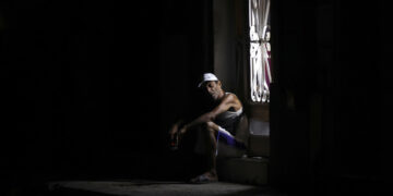 El 46 % de Cuba sufrirá apagones simultáneos este jueves en plena crisis energética
