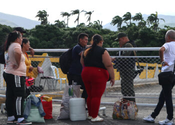 Fuerza Armada venezolana establece «estricto control» fronterizo por comicios municipales