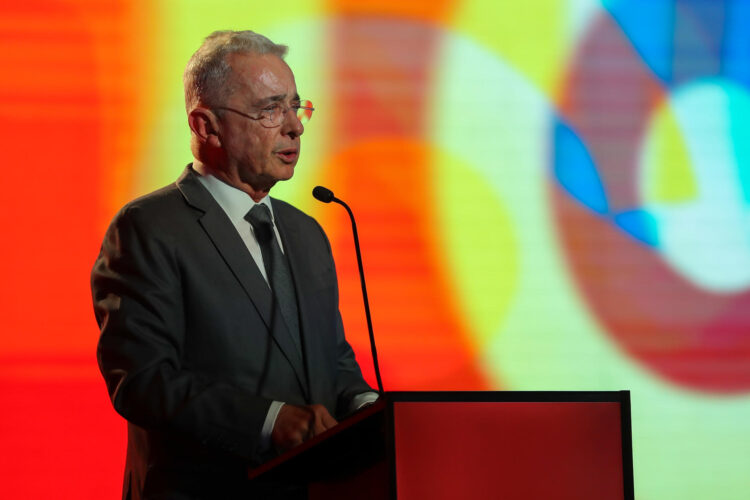 Foto de archivo del expresidente de Colombia Álvaro Uribe. EFE/ José Jácome