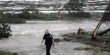 Se elevan a 43 las víctimas mortales de las inundaciones en Texas, entre ellas 15 niños