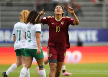 7-1. Venezuela golea y queda como líder tras eliminar a Bolivia con un triplete de Altuve