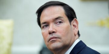 Marco Rubio y congresistas de EE.UU. lamentan la condena judicial contra Uribe en Colombia