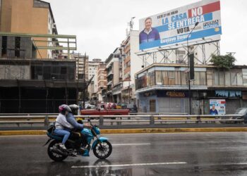 Venezuela se alista para escoger a sus 335 alcaldes en unos comicios con poca oposición