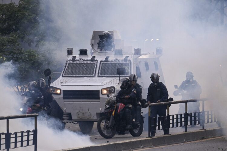 Amnitía Internacional identificó la participación del Sebin, de la Dgcim, de la GNB y del Saime | Foto Federico Parra / AFP