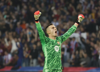 Iñaki Peña renueva con el Barcelona hasta 2029 y sale cedido al Elche