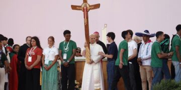 León XIV llama a «construir un mundo más humano» en un multitudinario Jubileo de Jóvenes