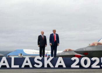 Trump y Putin cierran su cumbre en Alaska con buena sintonía y sin acuerdo sobre Ucrania