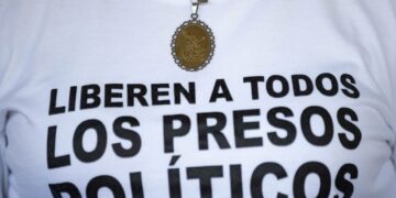 Venezuela mantiene 807 presos políticos pese a recientes excarcelaciones