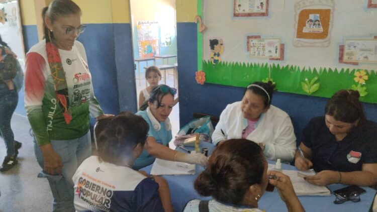 Las jornadas medicas celebradas en Bolívar contaron con el apoyo de Fundasalud y la Alcaldía.