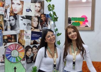 Talento joven trujillano brilla en el IUTIRLA con muestras de diseño y fotografía