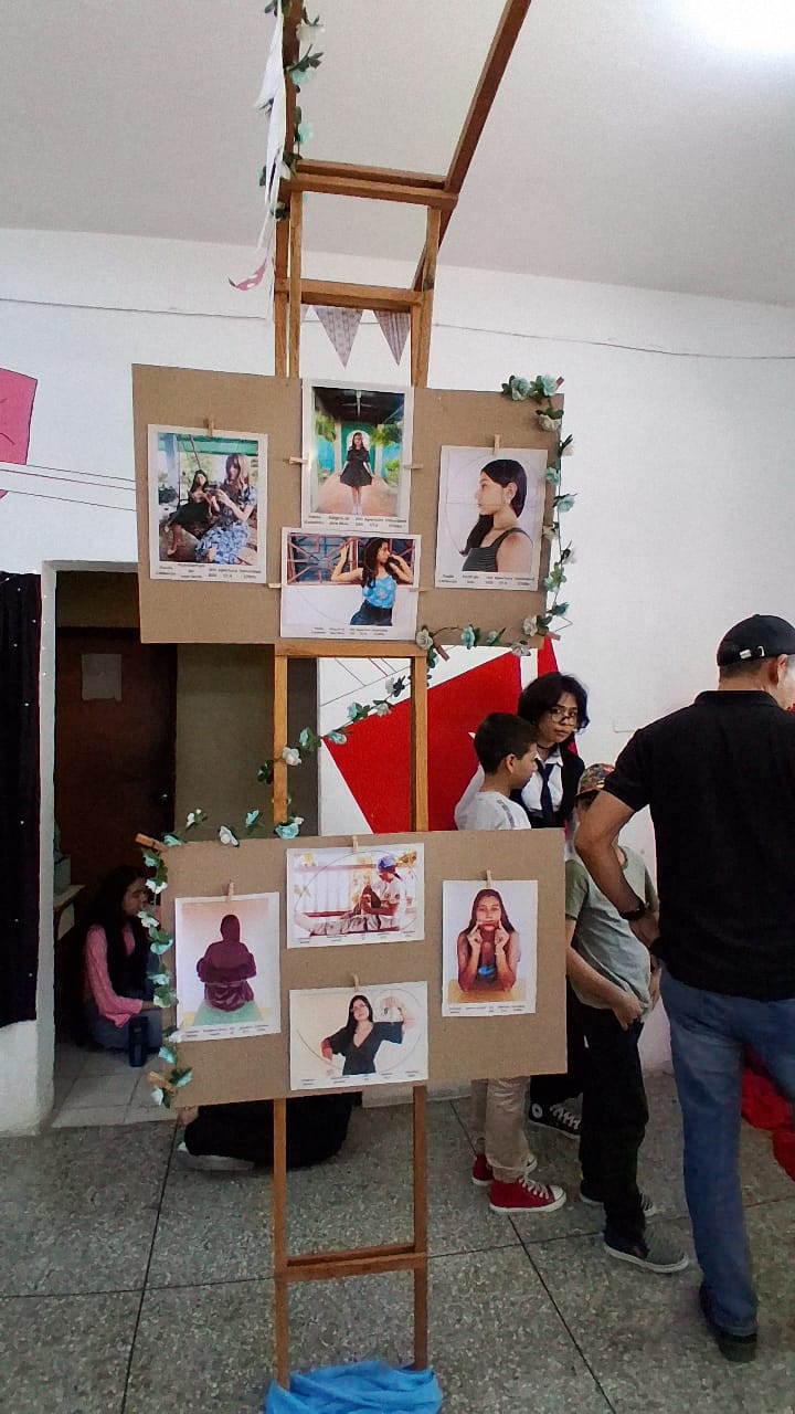 Talento joven trujillano brilla en el IUTIRLA con muestras de diseño y fotografía