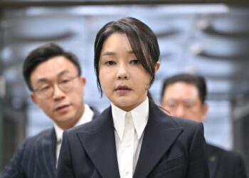 Arrestan a la ex primera dama surcoreana Kim Keon-hee por presunta corrupción