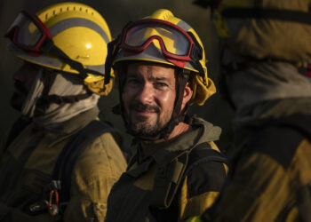 España continúa lucha contra incendios que ya arrasaron más de 380.000 hectáreas