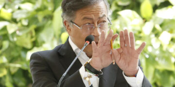 Organismo electoral considera que la campaña de Petro violó topes de gastos y pide multas