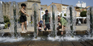 España sufre una ola de calor con temperaturas extremas de más de 40 grados