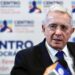 Defensa pide a la Justicia que Uribe siga libre mientras se resuelve apelación a condena