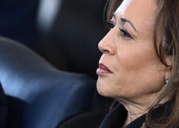 Kamala Harris dice que no desea regresar a la política porque el sistema está «roto»